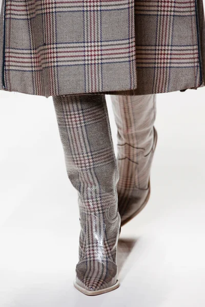 Look 27